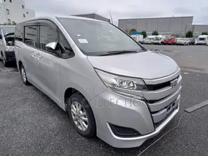 Toyota Noah X Smart Hyb Silver 2020