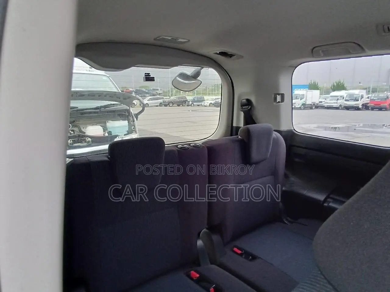 Toyota Noah X Smart Hyb Silver 2020