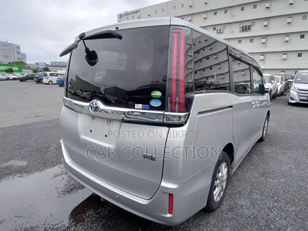Toyota Noah X Smart Hyb Silver 2020