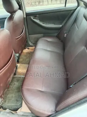 Toyota Corolla . 2004
