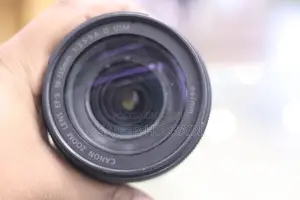 ক্যানন ১৮-১৩৫ মিমি আইএস ইউএসএম