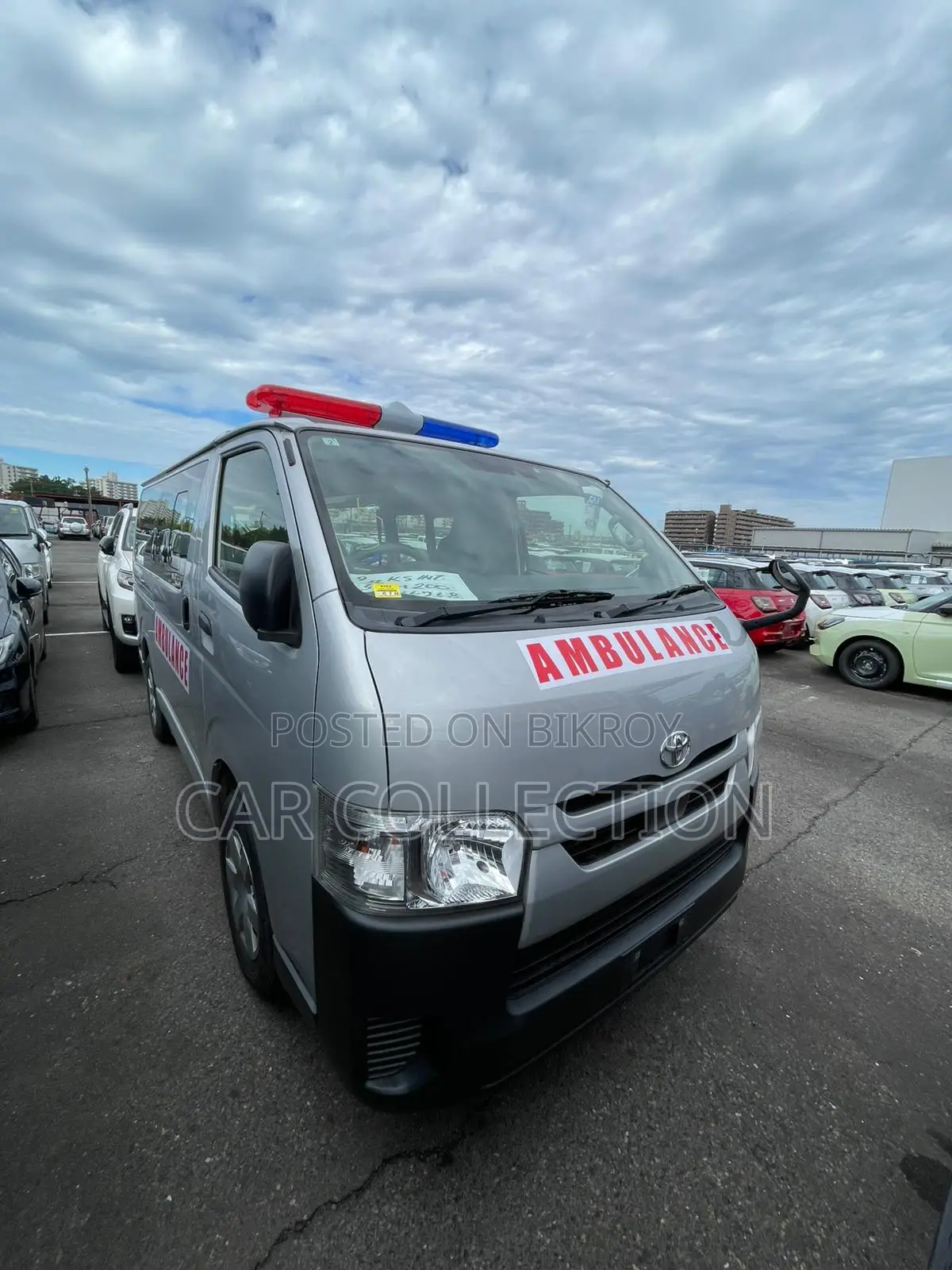 Toyota Hiace Dx Silver 2021