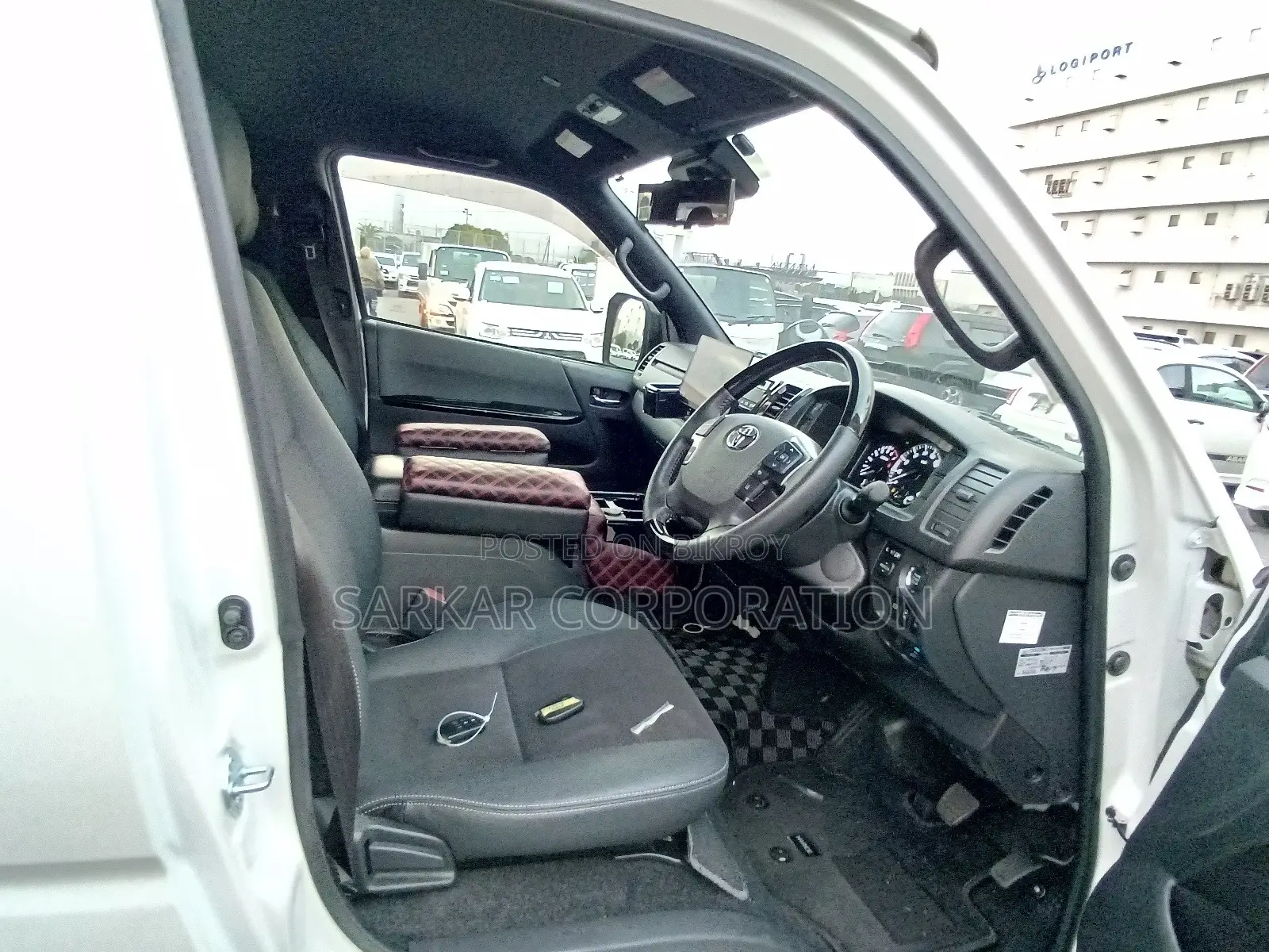 Toyota Hiace Super GL Dark Prime 2020