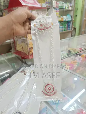 নেকলেস বিক্রয়ের জন্য