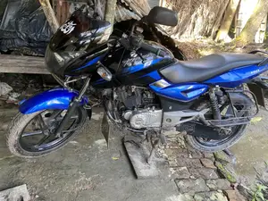 Bajaj Pulsar 150 - 2017