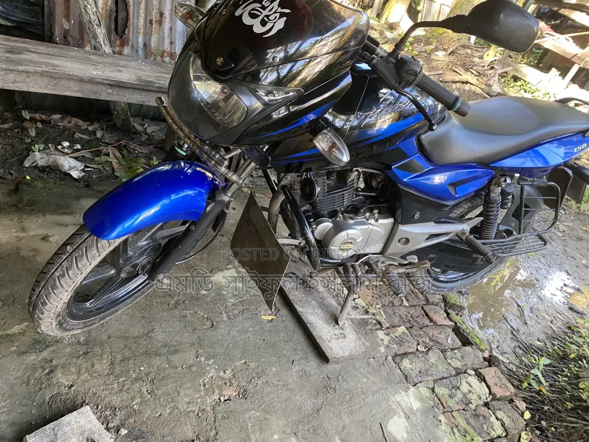 Bajaj Pulsar 150 - 2017