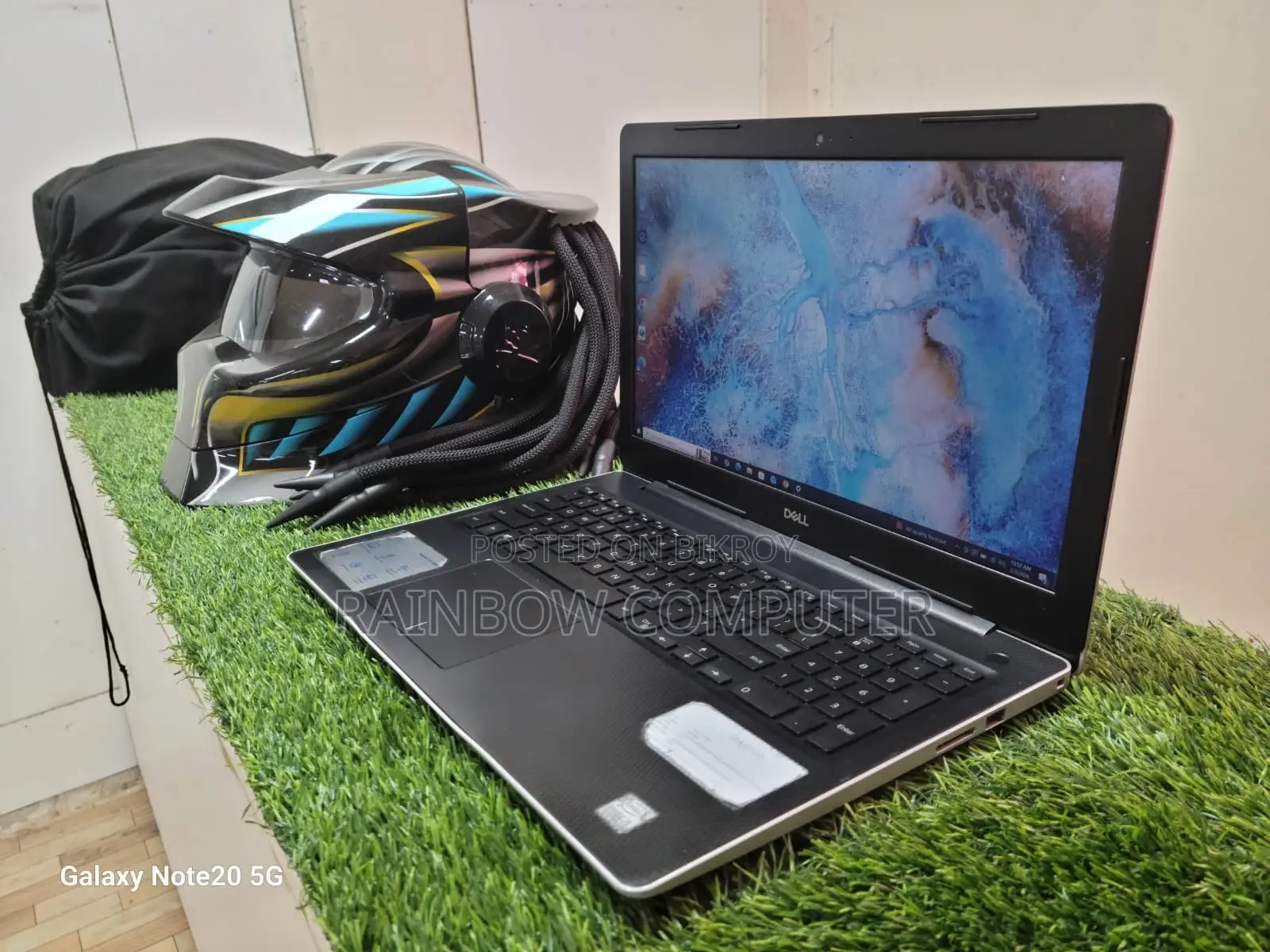 Dell Inspiron Core i5 10th Gen 8/256GB 15'6 Inch Display