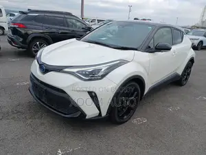 Toyota C-HR G MODE PEARL COLOR 2020