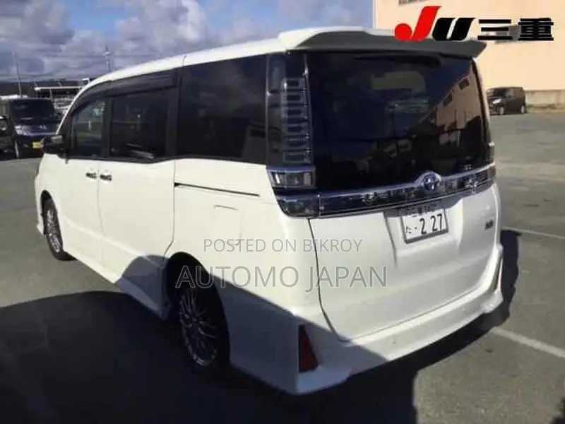 Toyota Voxy ZS KIRAMEKI 3 2021