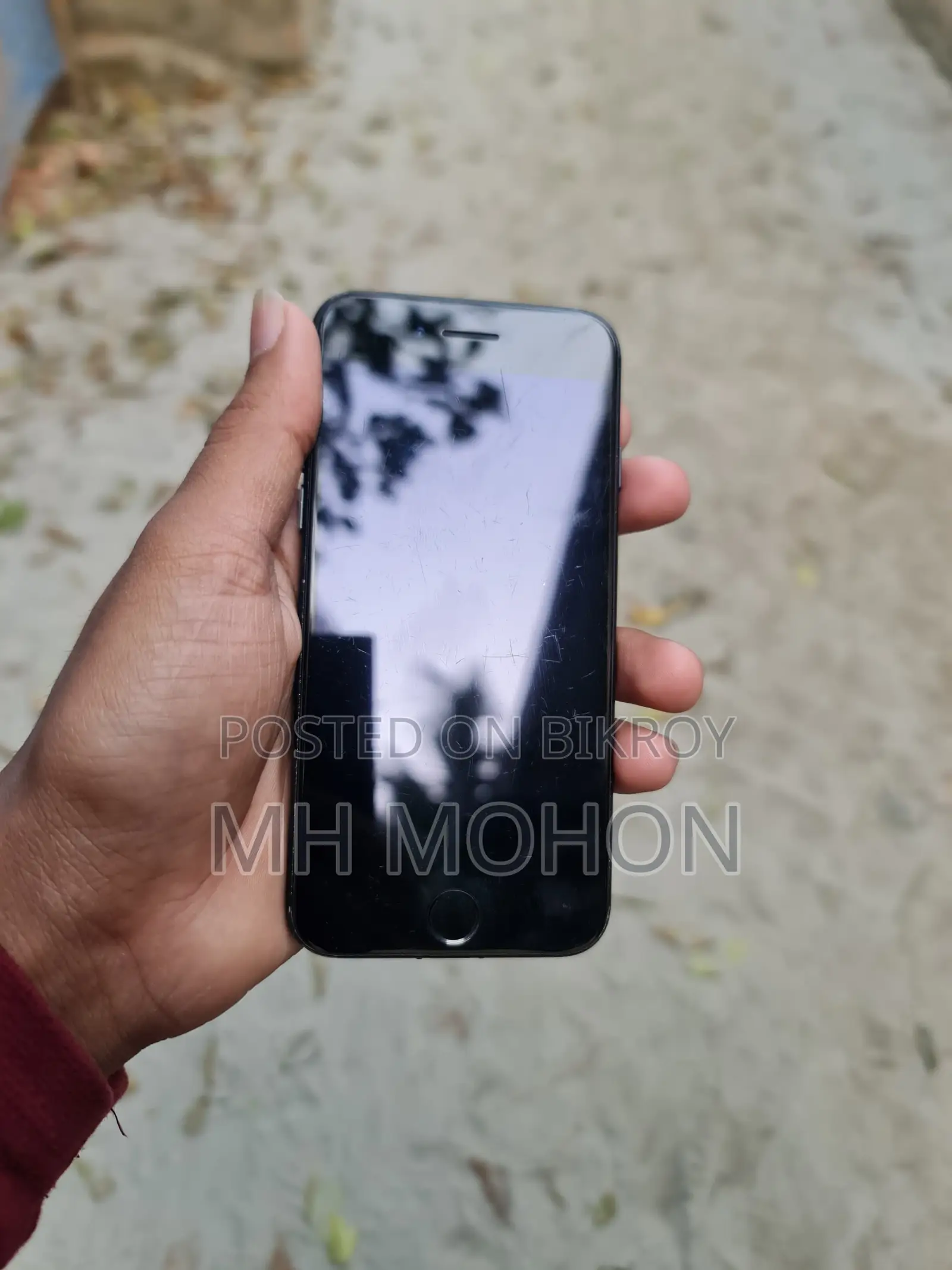 Apple iPhone 7 (Used)