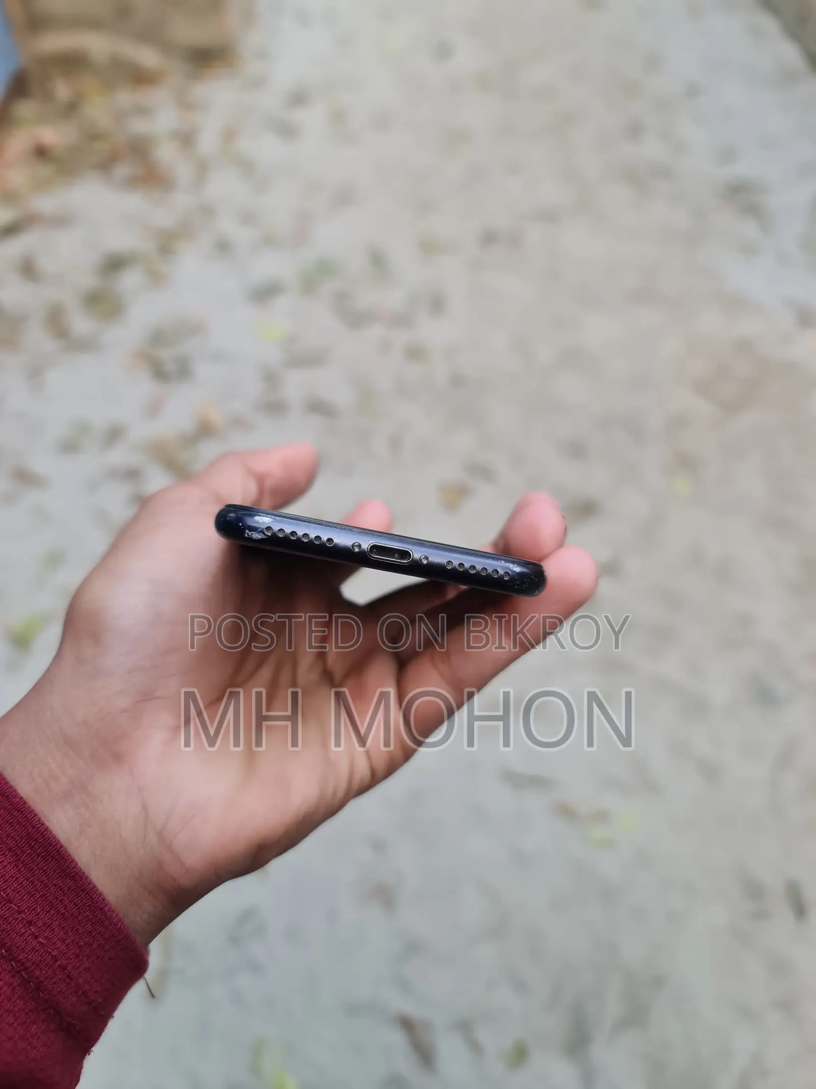 Apple iPhone 7 (Used)