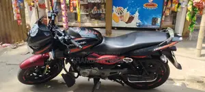 Bajaj Pulsar 150 . 2017