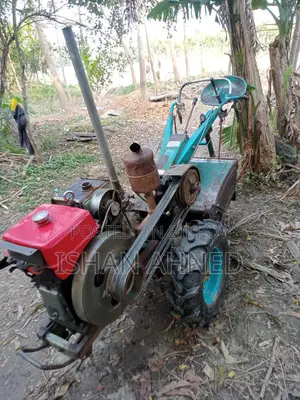 পাওয়ার টিলারটি বিক্রি করা হবে