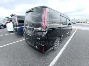 Toyota Esquire Hybrid Gi Premium 2021