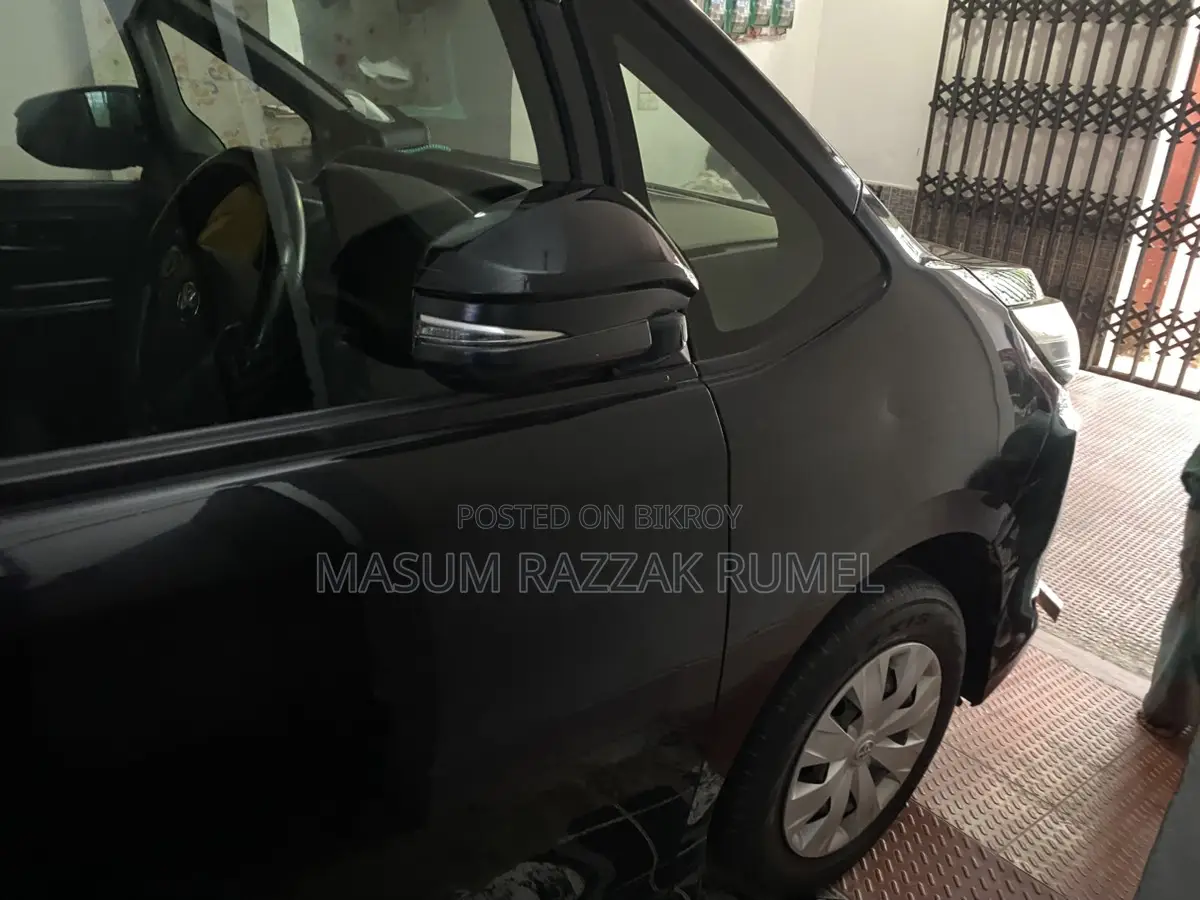 Toyota Noah X 2014