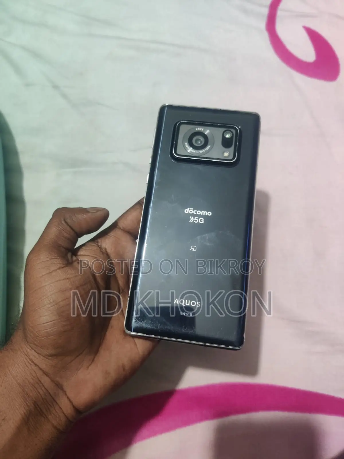 SHARP Aquos R6 (Used)