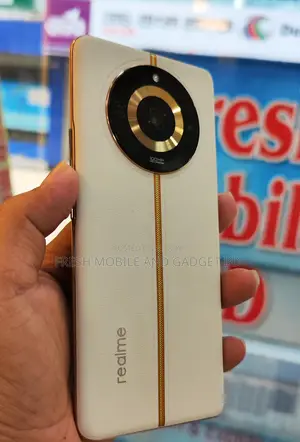 Realme 11pro 8/256 GB (Used)