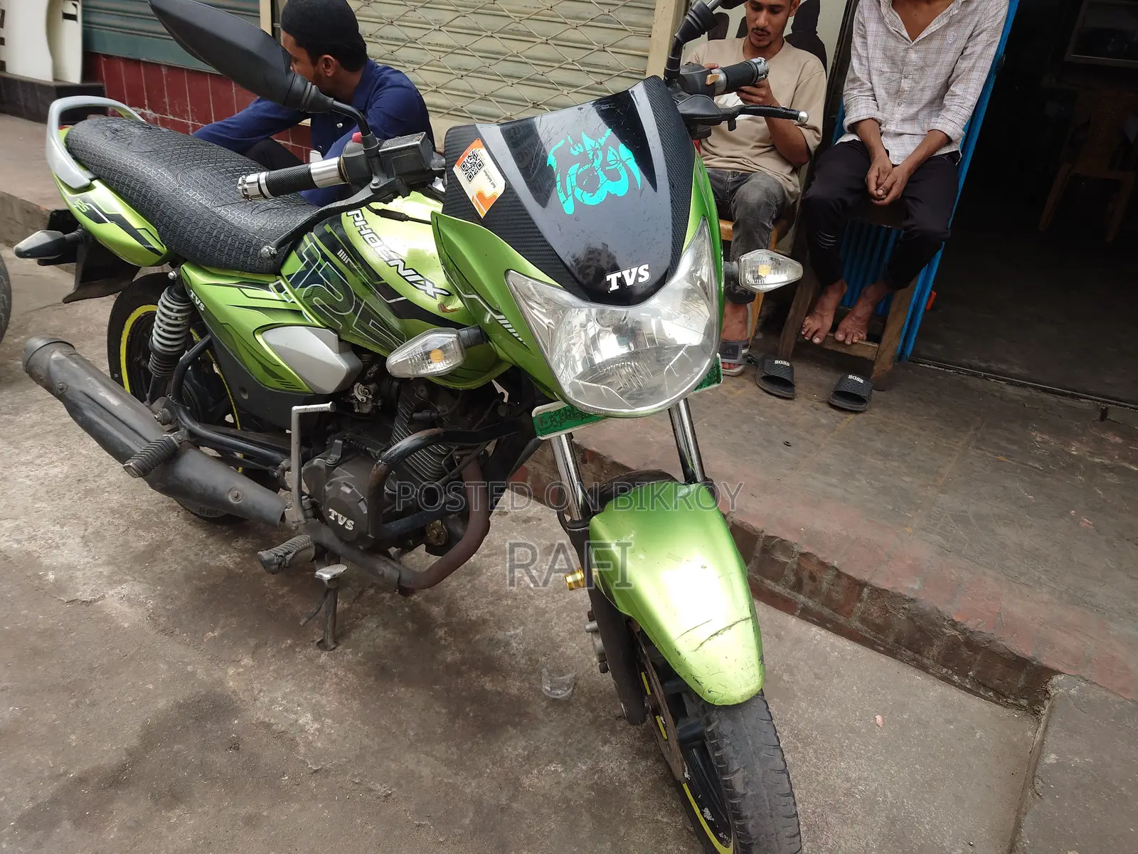 TVS Phoenix 2015