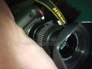 Nikon D3300 || Fresh Condition Camera with Tripod for Sale