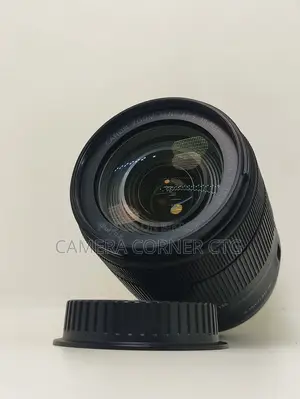 Canon EF-S 18-135mm IS USM