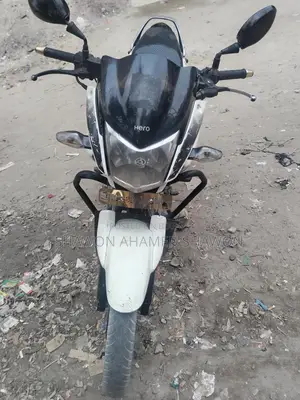 Hero Hunk 150R . 2017