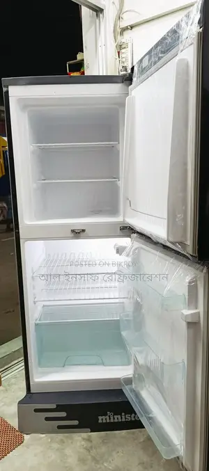 একটি মিনিস্টার ফ্রিজ বিক্রি করা হবে