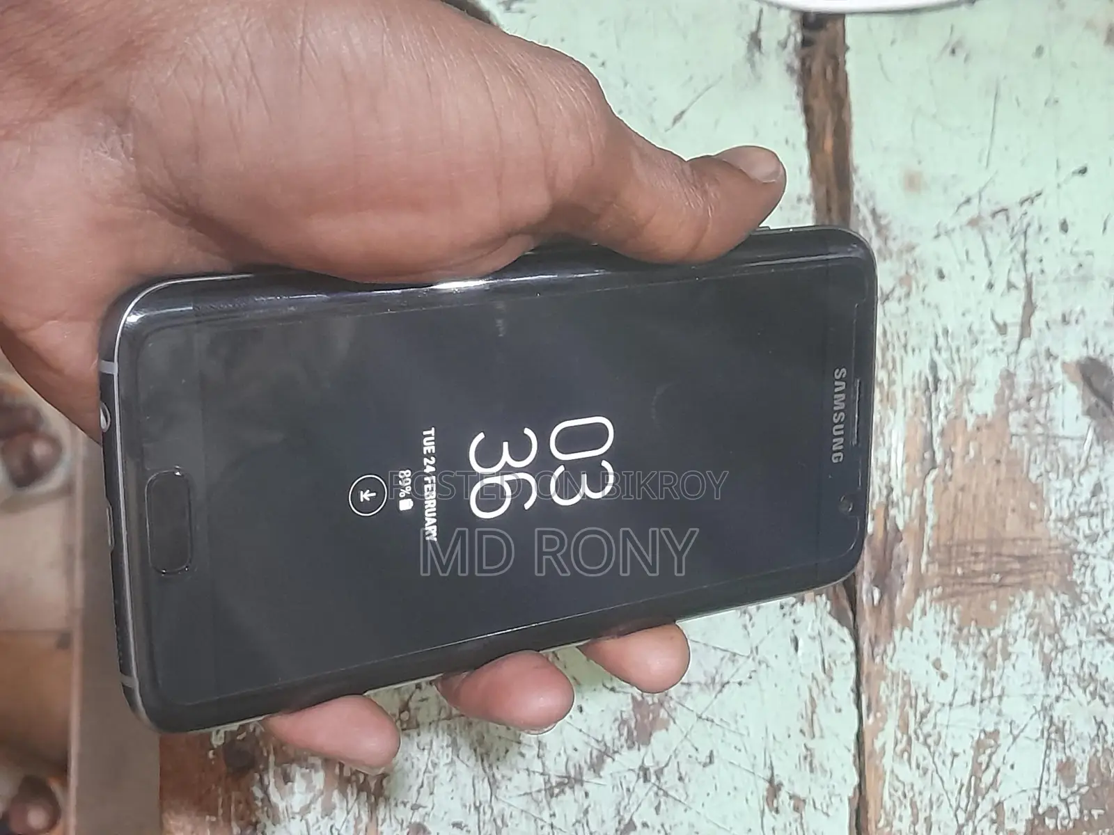 Samsung Galaxy S7 Edge . (Used)