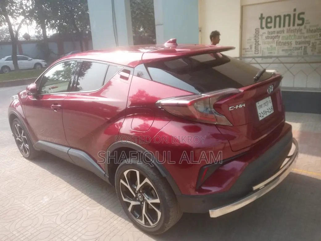 Toyota C-HR Hybrid SUV 2017