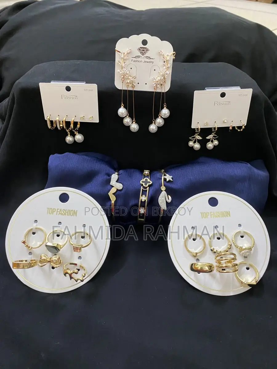 Earring for sale