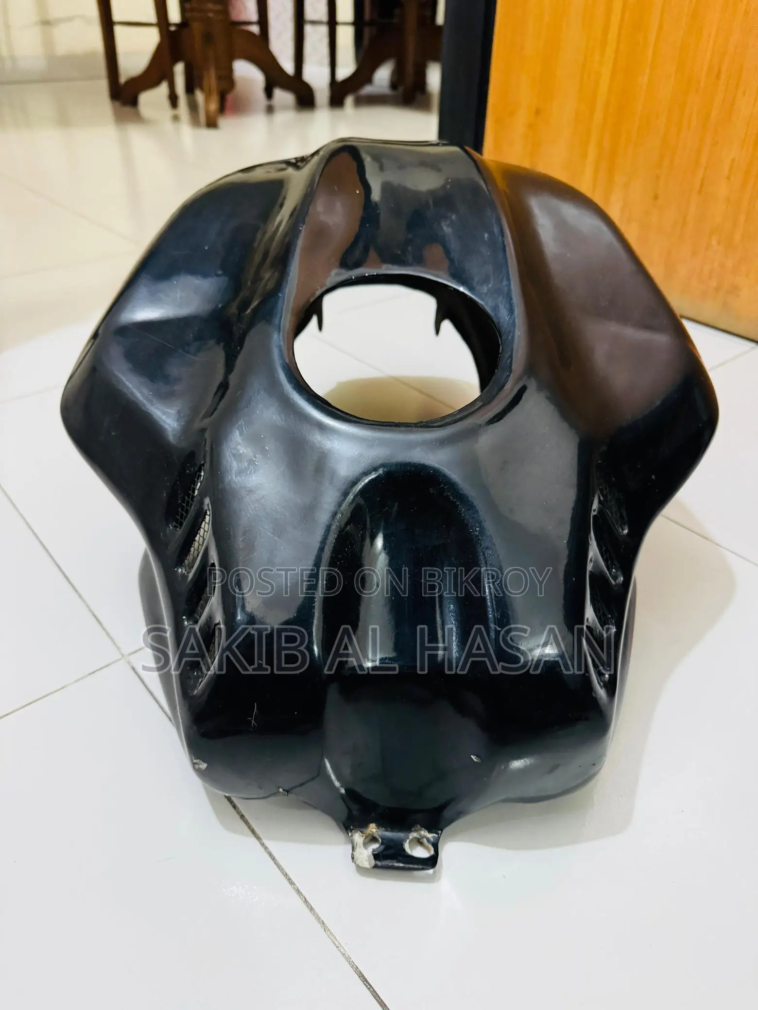 Yamaha R15 Tank