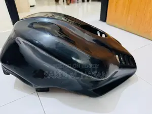 Yamaha R15 Tank