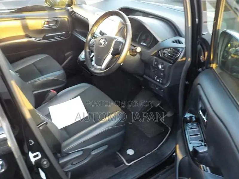 Toyota Noah Si WXB 2020