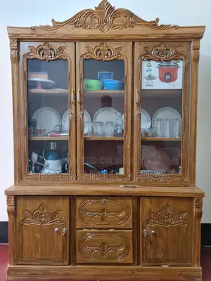 সেগুন কাঠের শোকেস