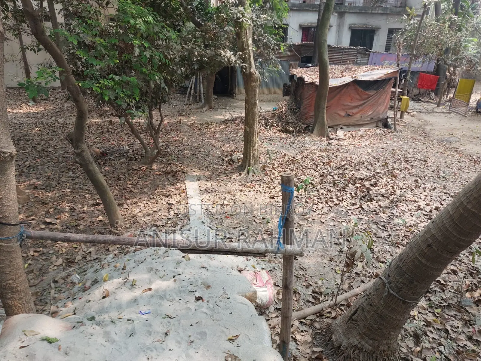 জমি বিক্রয় ,আশিয়ান ইউনিভার্সিটি ,এর বিপরীত দিকে অবস্থিত।