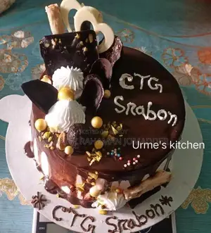 হোমমেড কেক