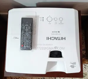 HITACHI CP-X4015WN BRAND NEW 4000 ANSI LUMENS MULTIMEDIA PROJECTOR