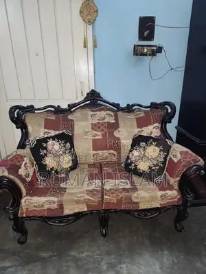Selling a set of sofa