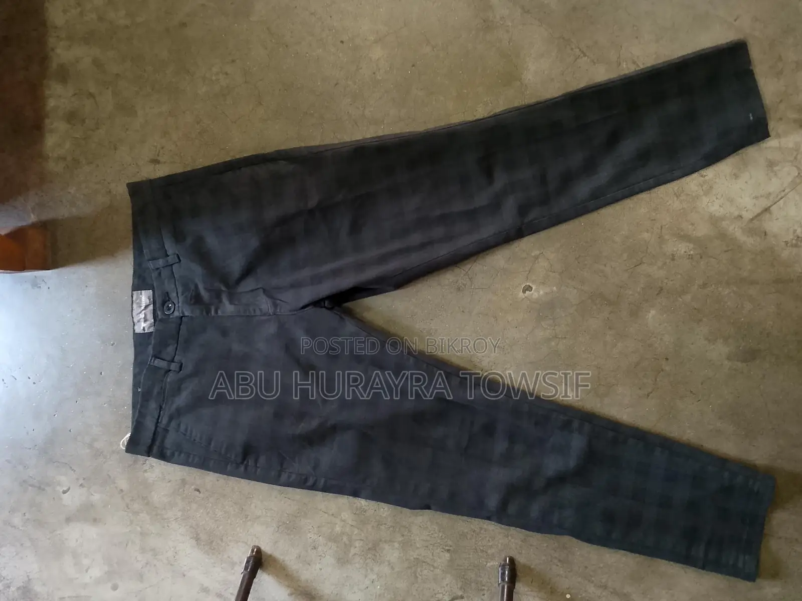 ২ টা ‌প্যান্ট