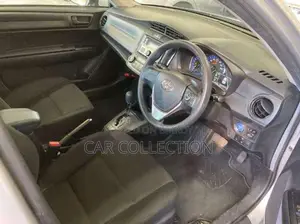 Toyota Axio Ex Hybrid Silver 2020
