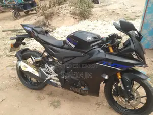 Yamaha R15 v4 2022