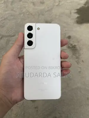 Samsung Galaxy S22 (Used)