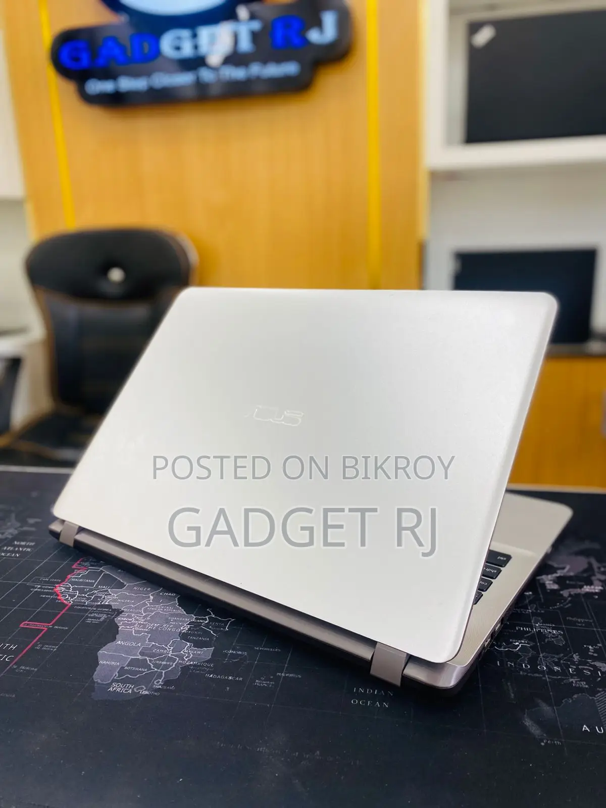 ASUS 15 VivoBook