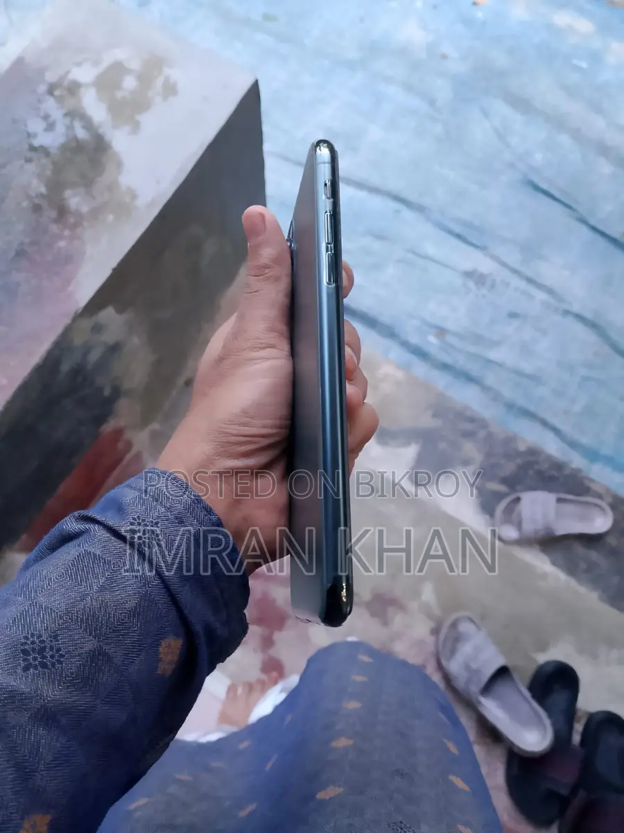 Apple iPhone 11 Pro Max (Used)