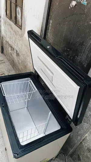 একটি ২২৫ লিটার ডিপ ফ্রিজ বিক্রি করা হবে