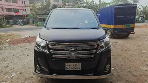 Toyota Noah X package 2016
