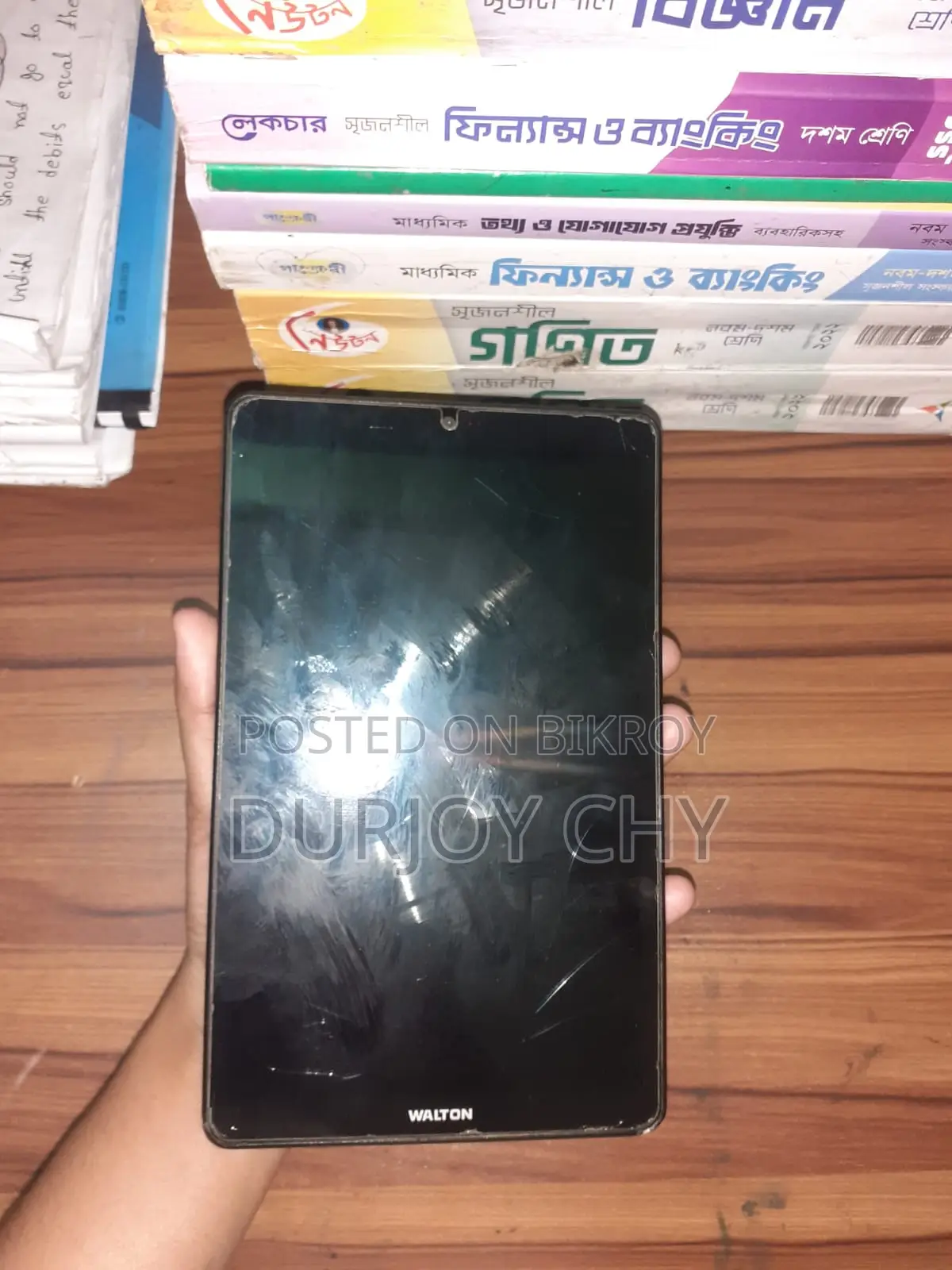 Walton Walpad 8g. ব্যাবহৃত। দেখে নিতে পারেন। দাম:৩৯৯৯৳ মাএ