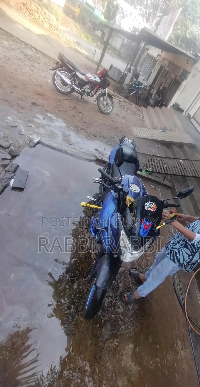 Bajaj Pulsar AS . 2016