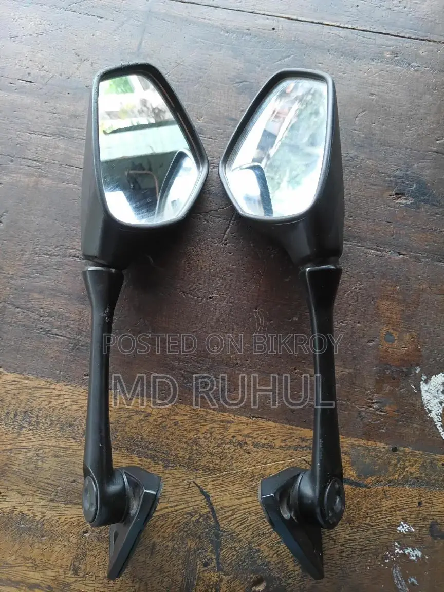 সুজুকি জিক্সার অরিজিনাল লুকিং গ্লাস
