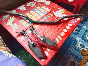 বাইকের লুকিং গ্লাস ও সোজা হ্যান্ডেল