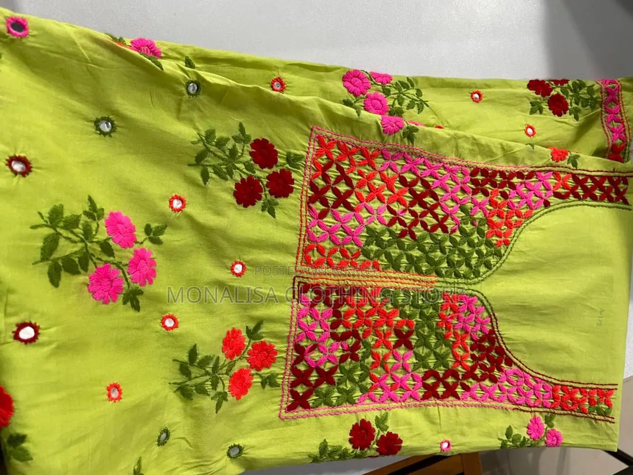 হাতের তৈরী ডিজাইনের ওয়ান পিস।